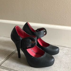 Black Heels Size 7